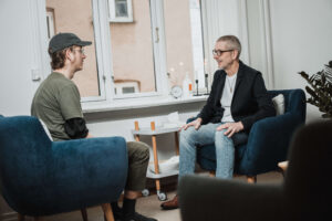 individuel terapi Bieringterapi.dk Om at give slip og komme videre